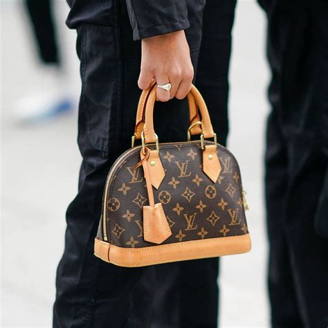 history of louis vuitton bags